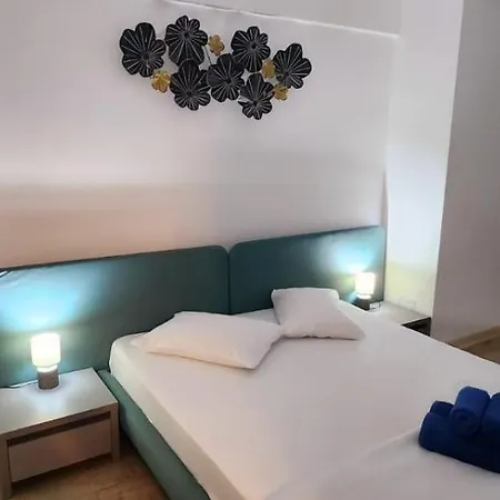 Infinity Luxury Jacuzzy Gym Sauna 公寓 那沃达利