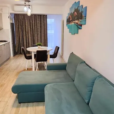 Infinity Luxury Jacuzzy Gym Sauna * 那沃达利