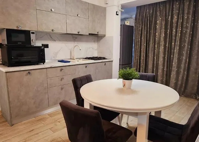 Infinity Luxury Jacuzzy Gym Sauna Apartament